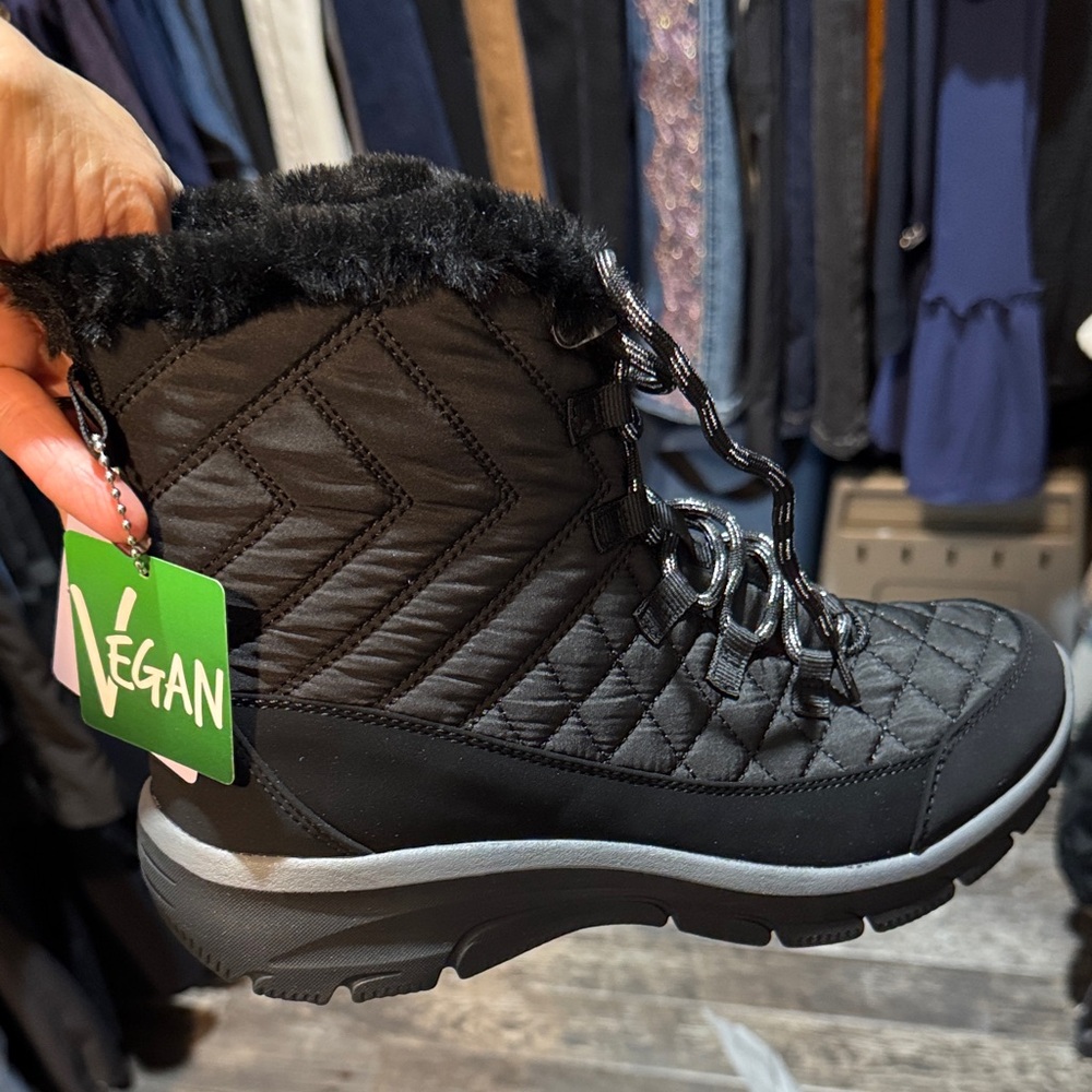 Skechers Black Quilted Vegan Winter Boots